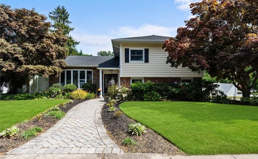 House in East Norwich, New York, United States 1