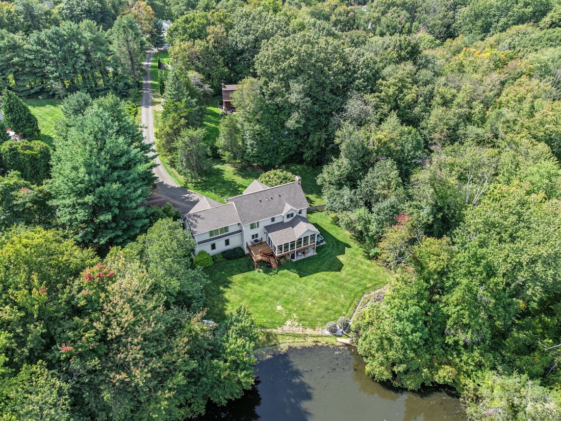 House in Seymour, Connecticut, United States 2 - 18987107