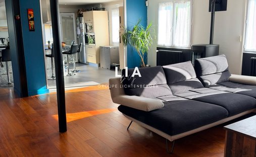 House in Ouest, La Ravoire, France 1