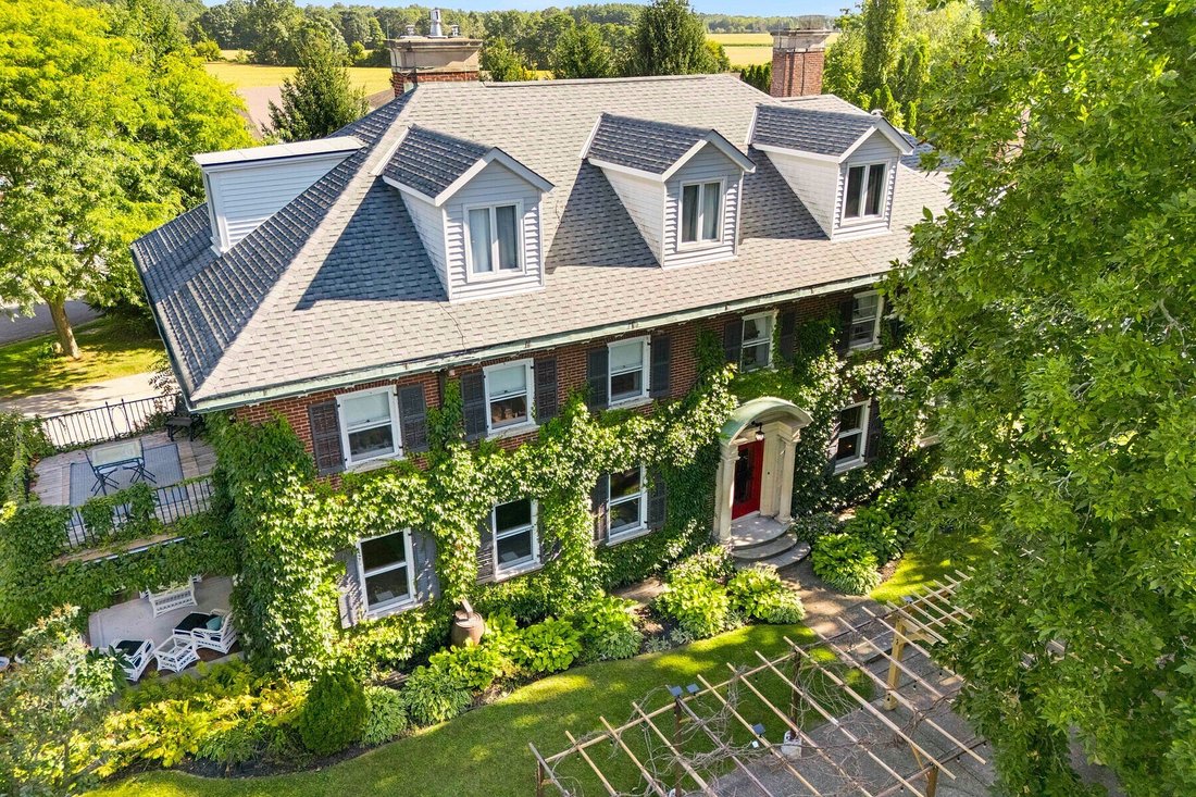 House in Norfolk, Ontario, Canada 1 - 18987246