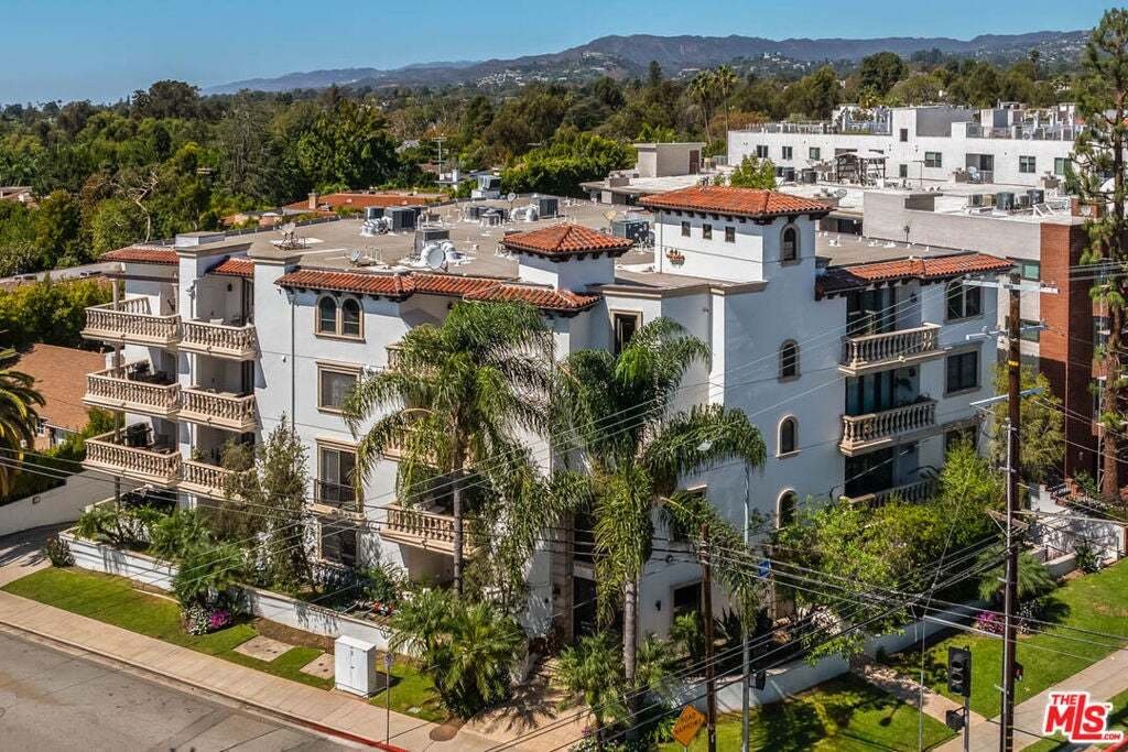 Condo in Los Angeles, California, United States 3 - 18988118