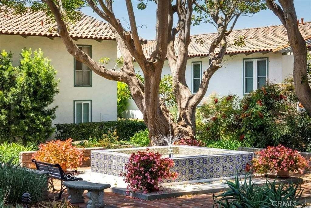 Condominio a Santa Barbara, California, Stati Uniti 2 - 18442995
