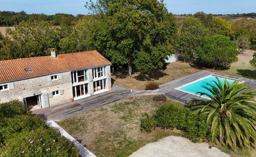 Maison à Saint-Georges-d'Oléron, Nouvelle-Aquitaine, France 1