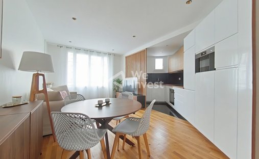 Apartment in Louis Blanc-Aqueduc, Paris 10e Arrondissement, Paris 1
