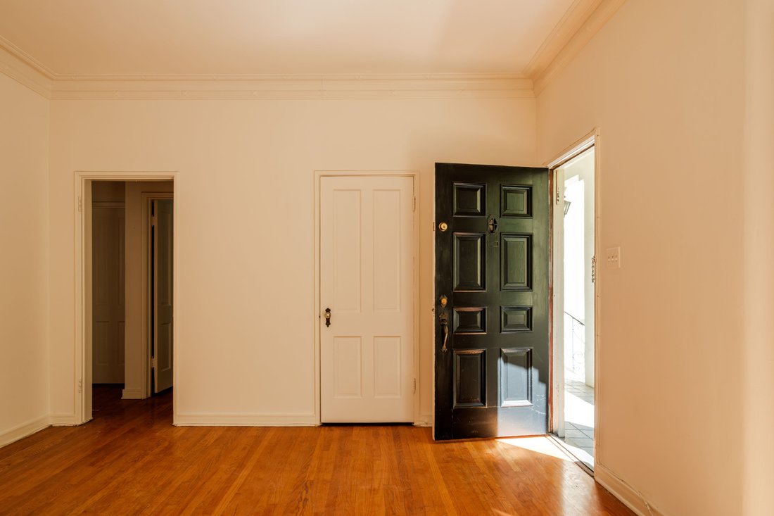 Beverly Hills, California, United States 4 - 18990732