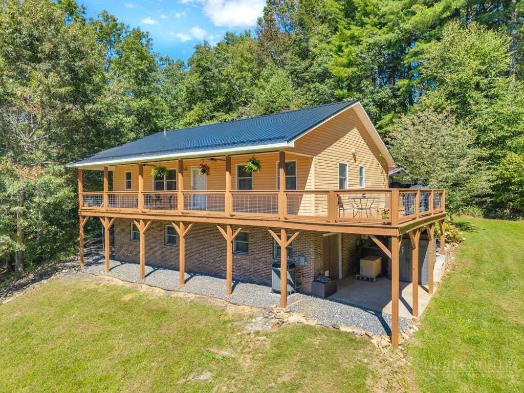 House in West Jefferson, North Carolina, United States 1 - 18988034