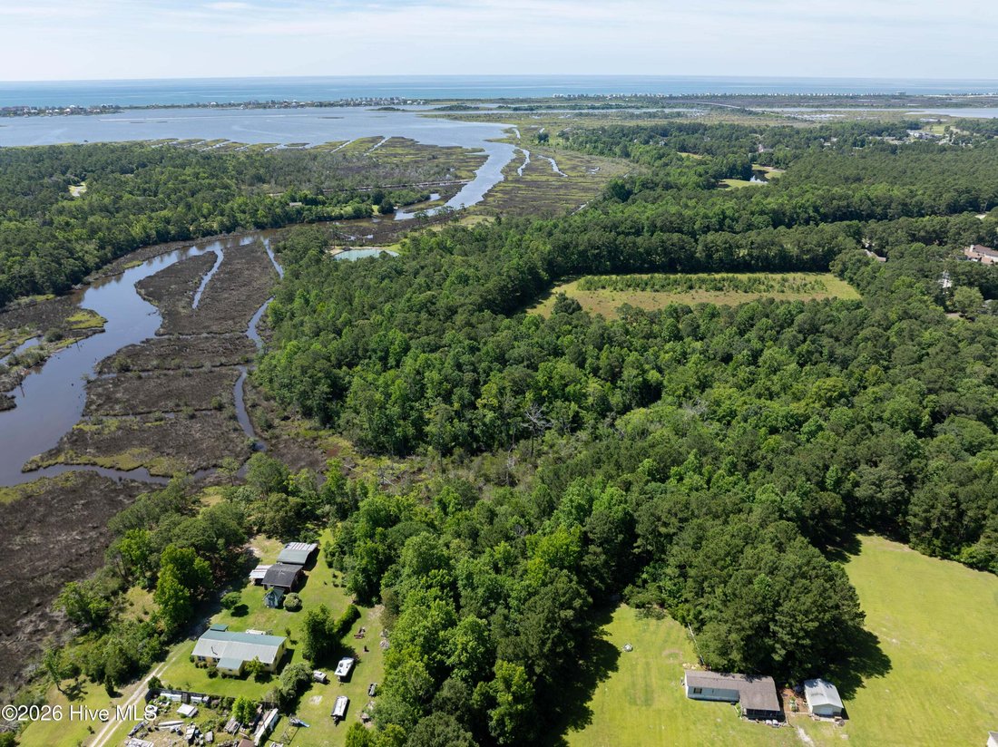 Land in North Topsail Beach, North Carolina, United States 1 - 18987101