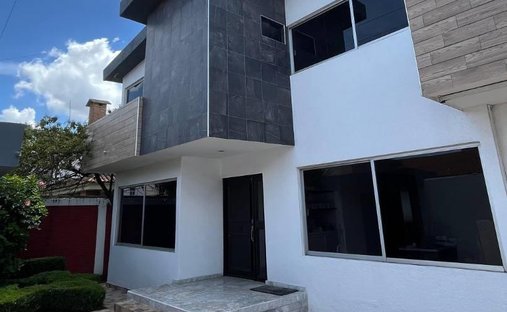 House in Tlaxcalancingo, Puebla, Mexico 1