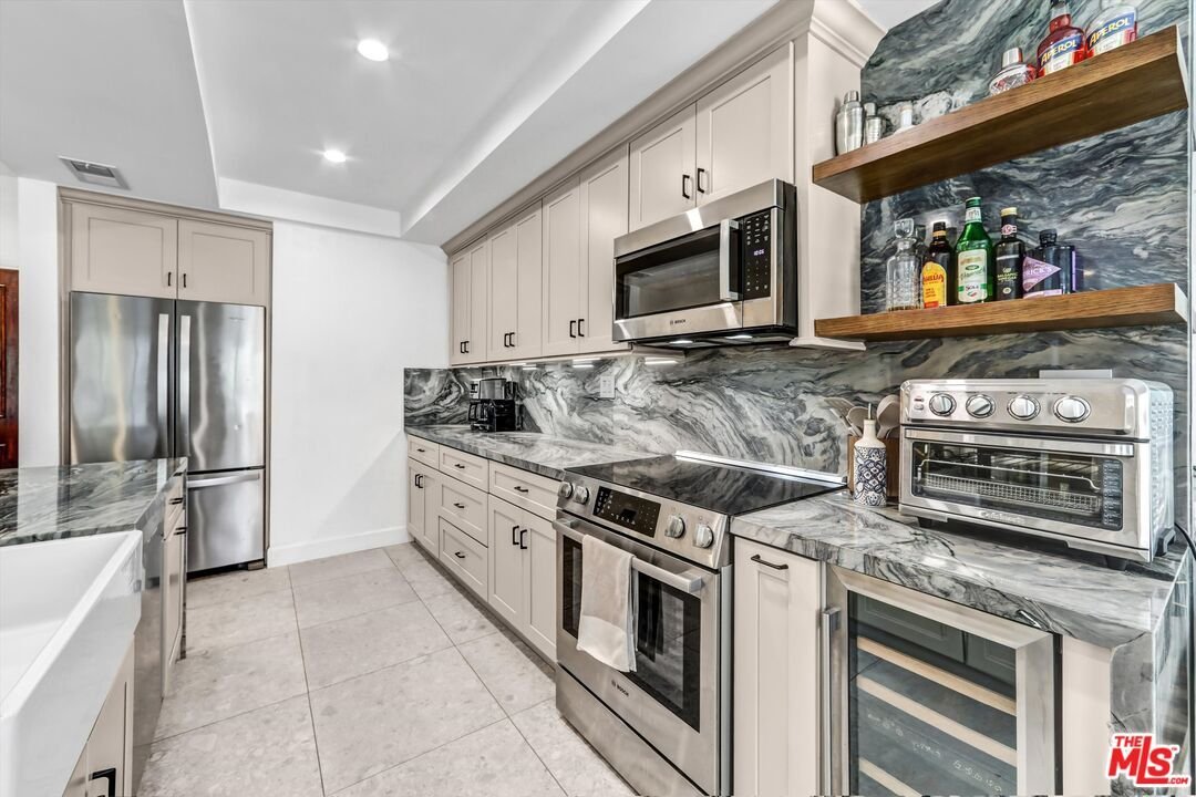 Condo in Los Angeles, California, United States 4 - 18989292