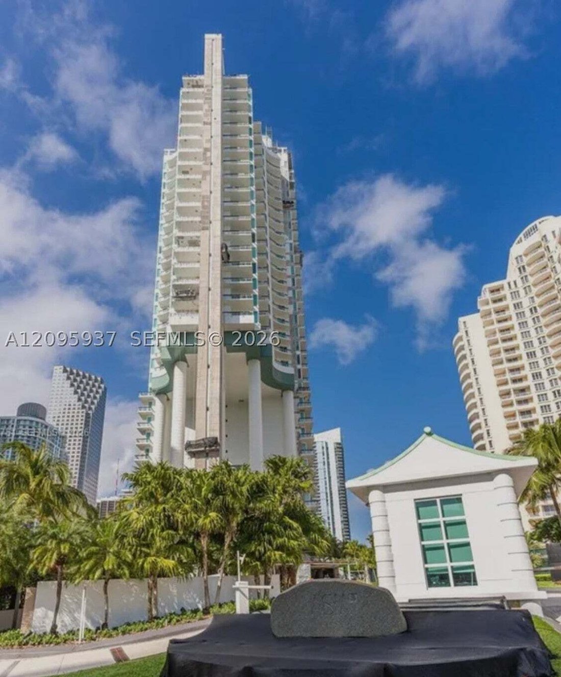 Condo in Miami, Florida, United States 4 - 18988290