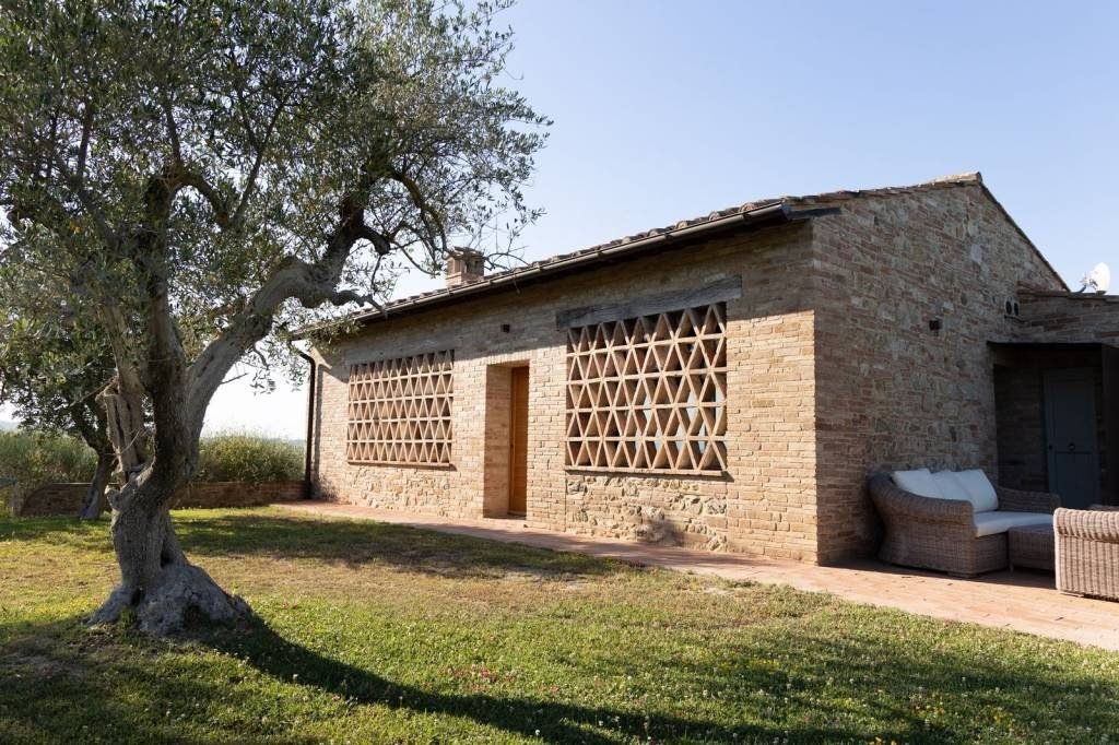 House in San Gimignano, Tuscany, Italy 3 - 18988193