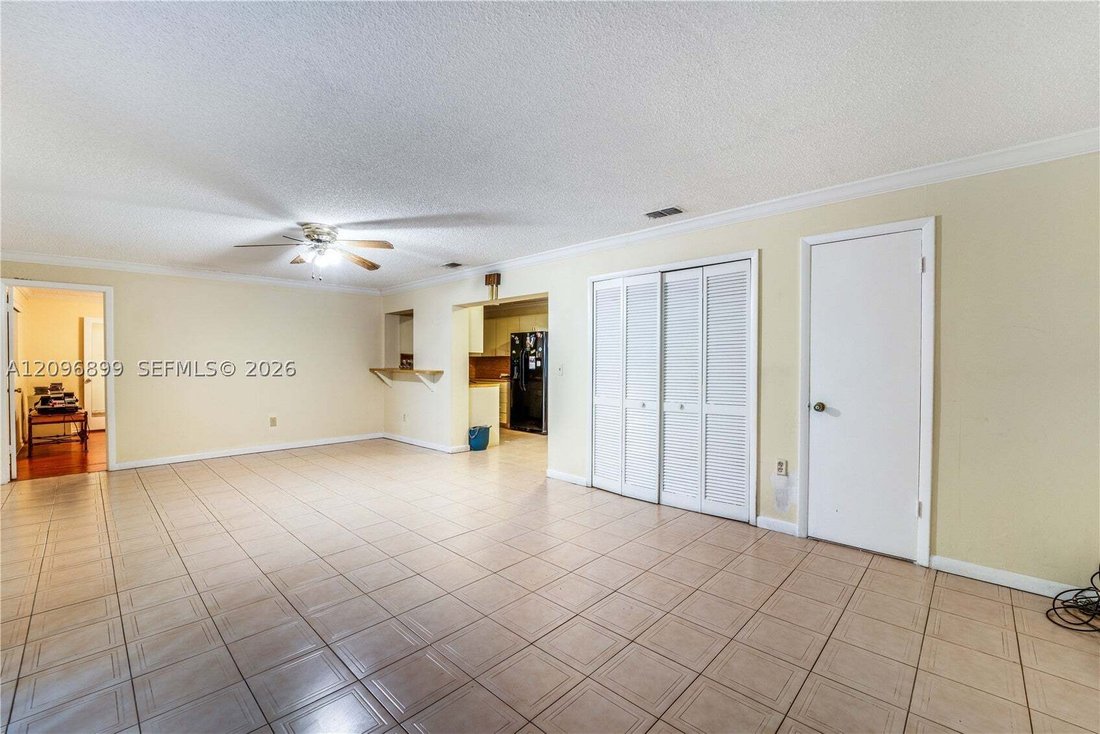 House in Miami, Florida, United States 5 - 18988299