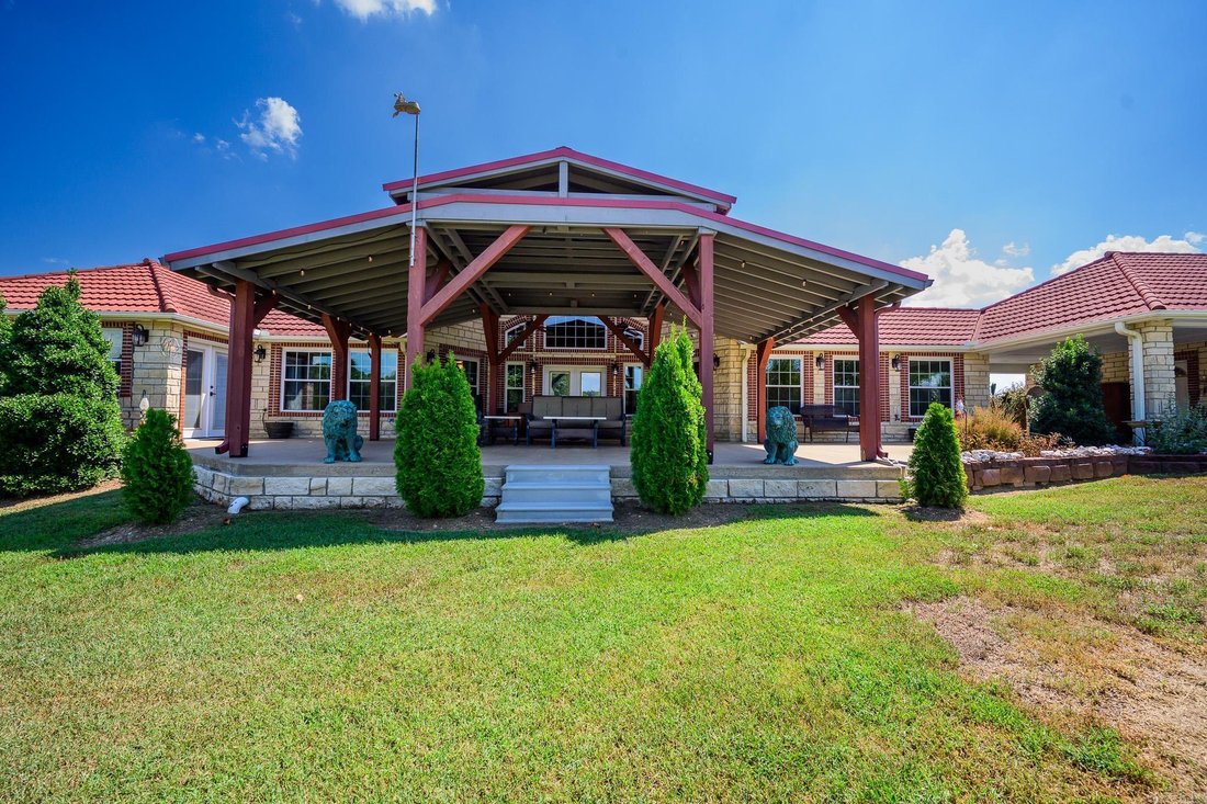 Farm Ranch in Mena, Arkansas, United States 4 - 18988058