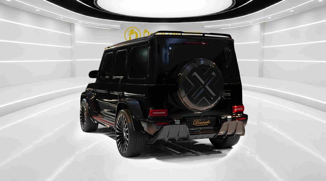 Suv in Dubai, United Arab Emirates 4 - 18990570