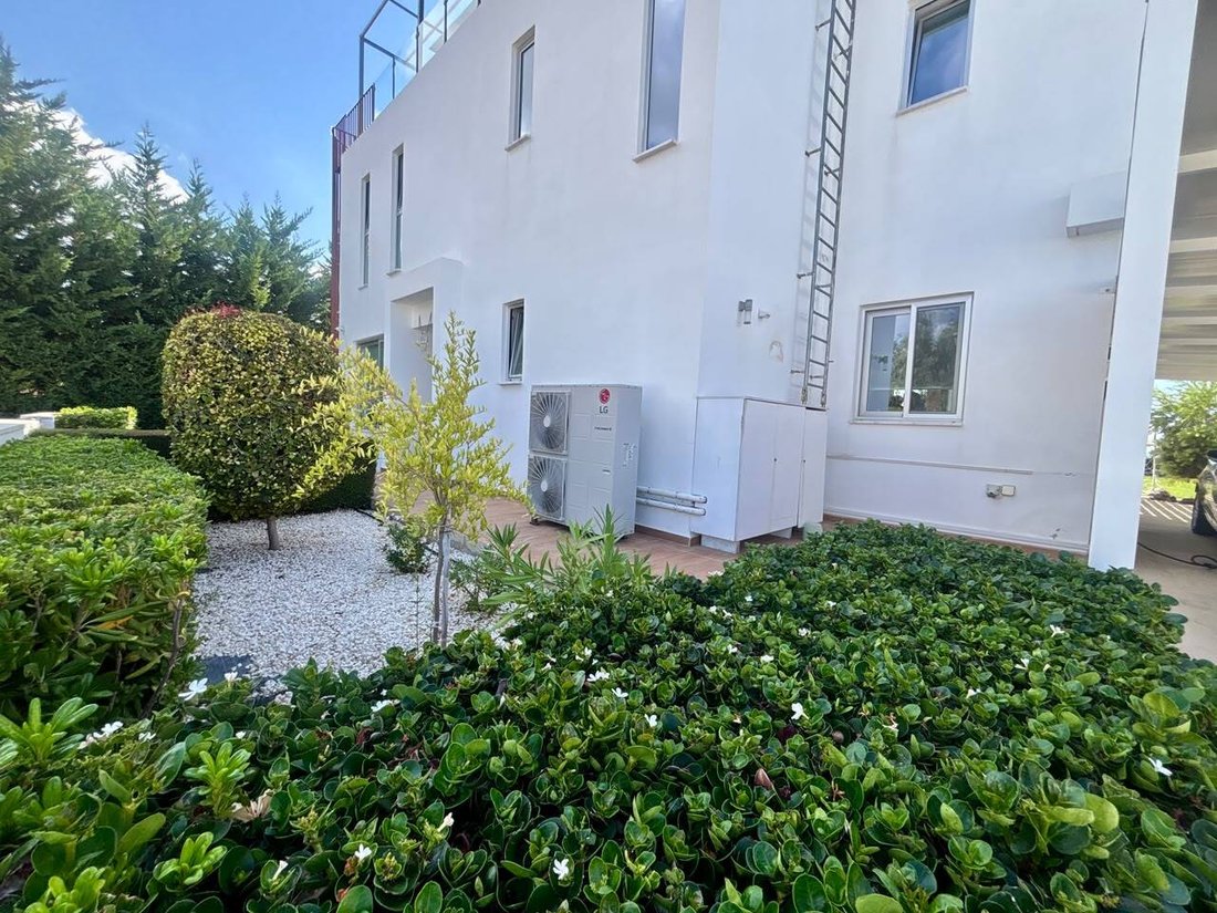 Villa in Peyia, Paphos, Cyprus 2 - 18990633