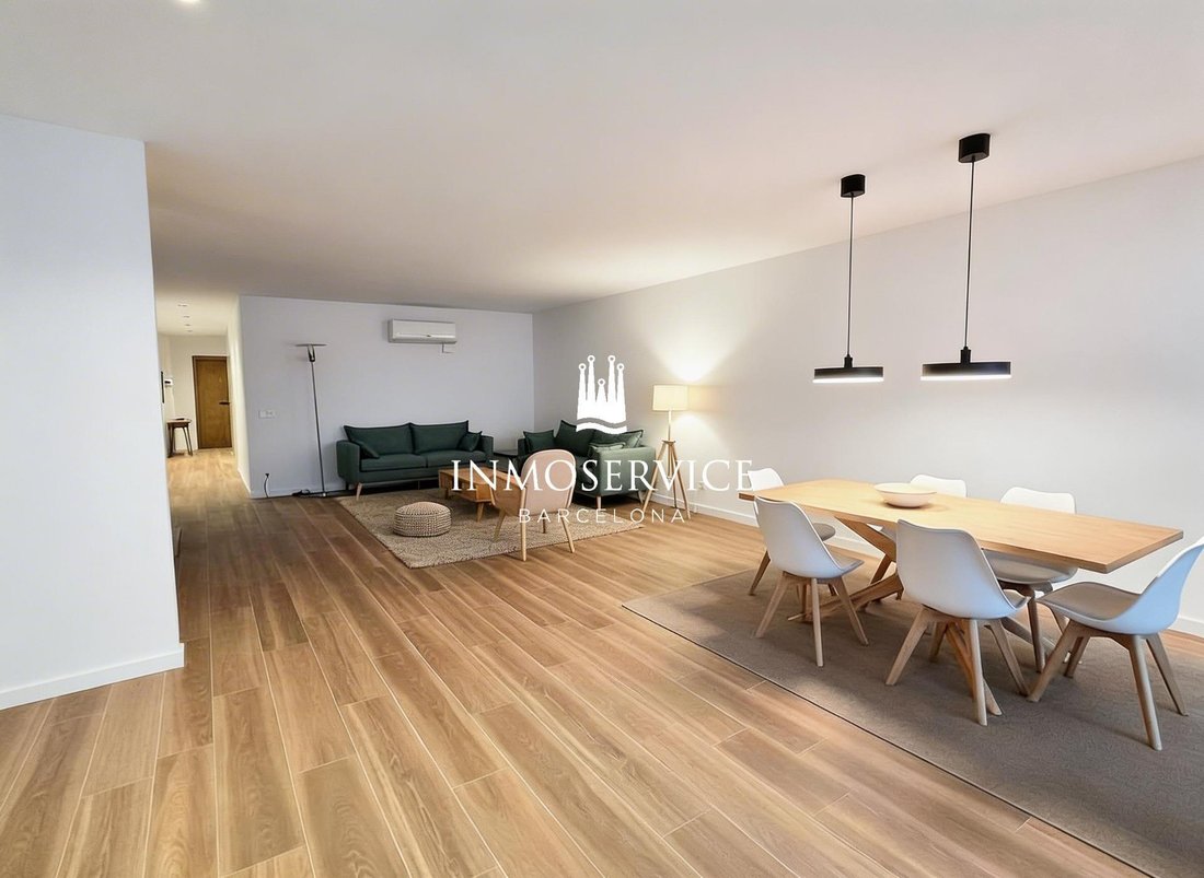 Les Corts, Barcelona, Spain 4 - 18991163