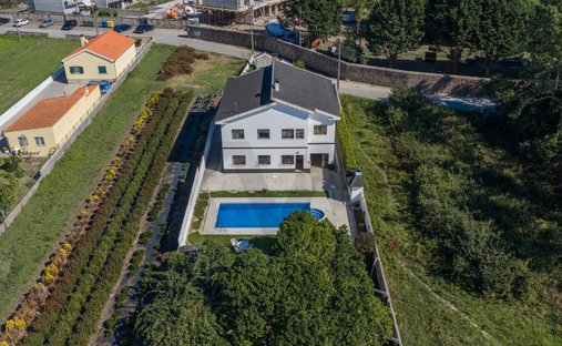 Townhouse in Vila Praia de Ancora, Viana do Castelo District, Portugal 1