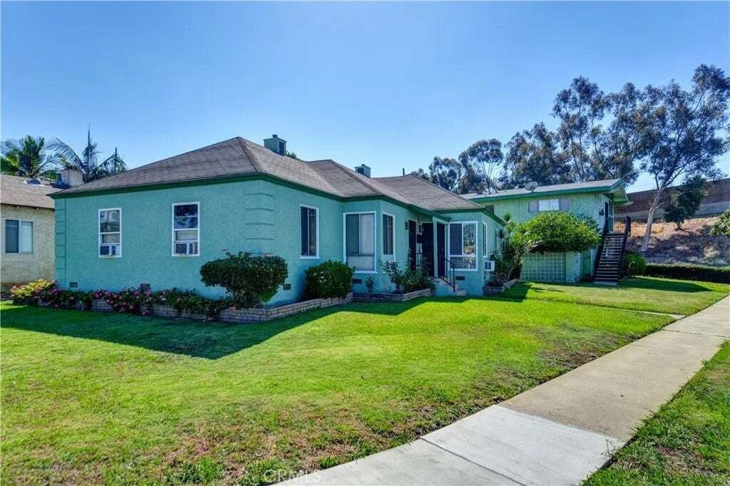 Monterey Park, California, United States 1 - 18990881
