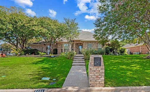 House in Arlington, Texas, United States 1