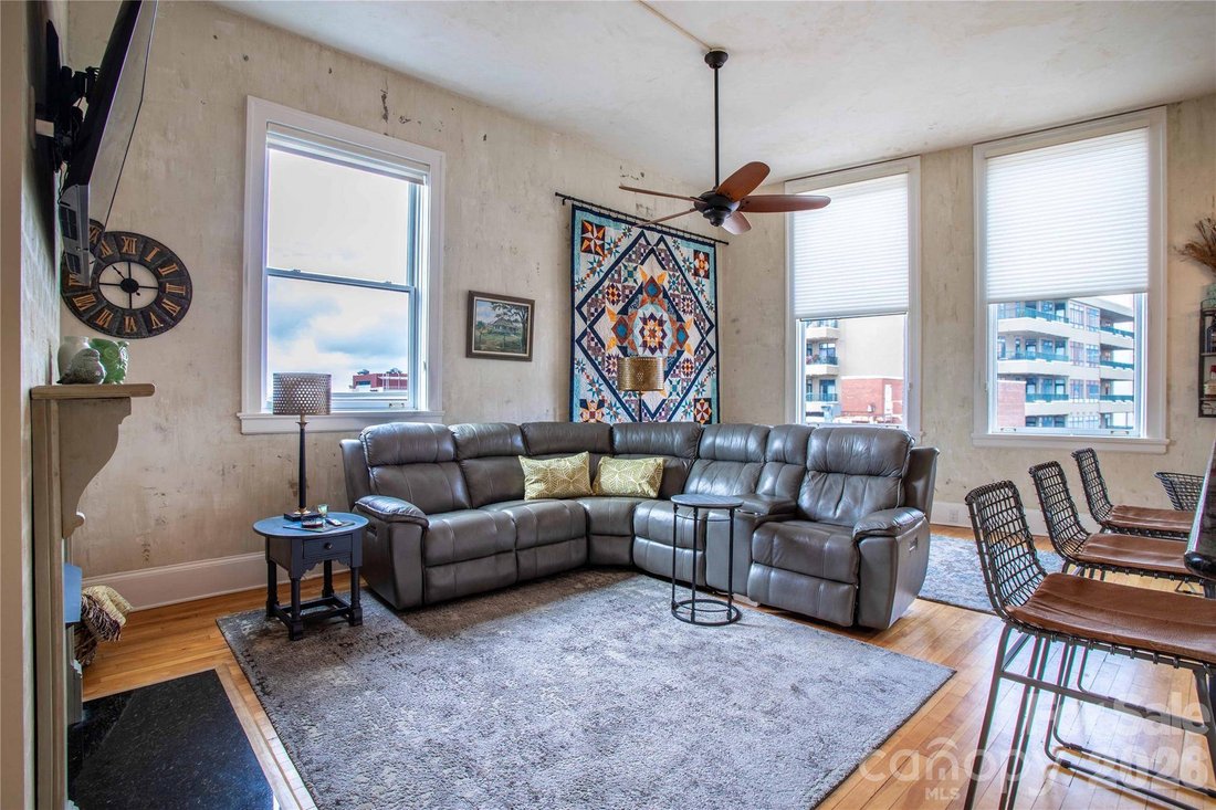 Apartment in Asheville, North Carolina, United States 2 - 18990819