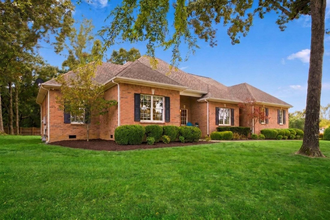House in Bon Aqua, Tennessee, United States 4 - 18990797