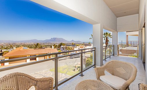 House in Plattekloof 3, Northern Suburbs, Cape Town 1