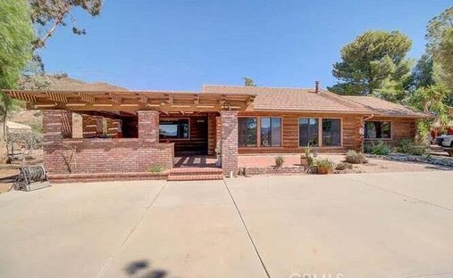 House in Santa Clarita, California, United States 1
