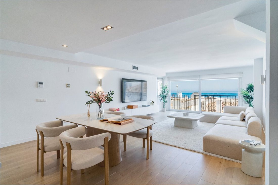 Apartment in Puerto Banus, Marbella, Spain 1 - 18991397