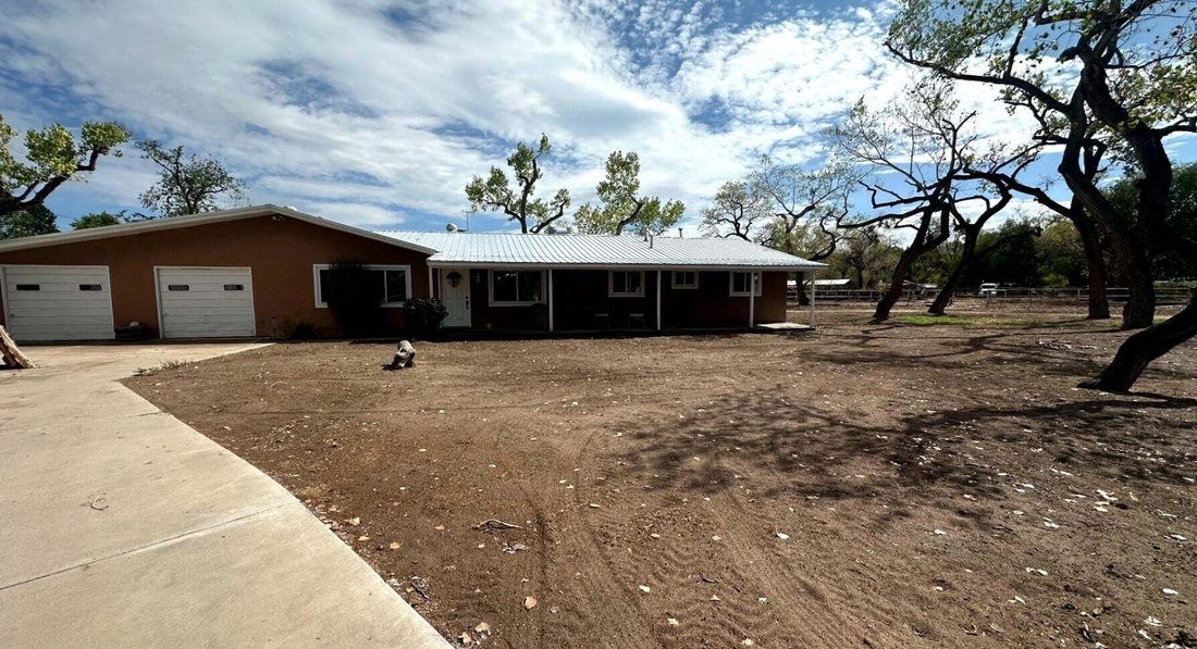 House in Corrales, New Mexico, United States 1 - 18990772