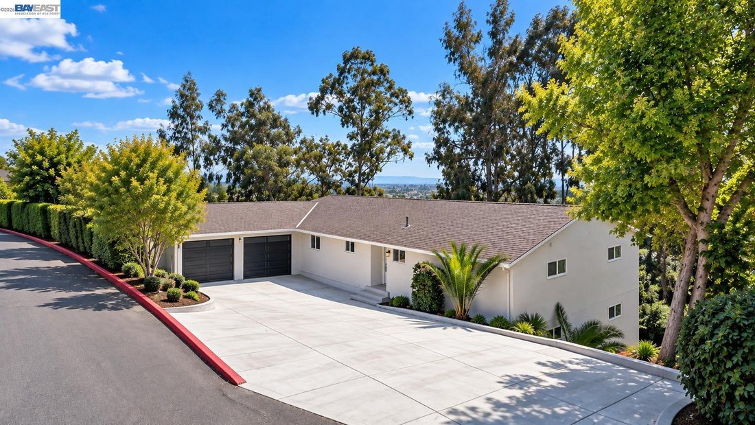 House in Hayward, California, United States 3 - 18990929