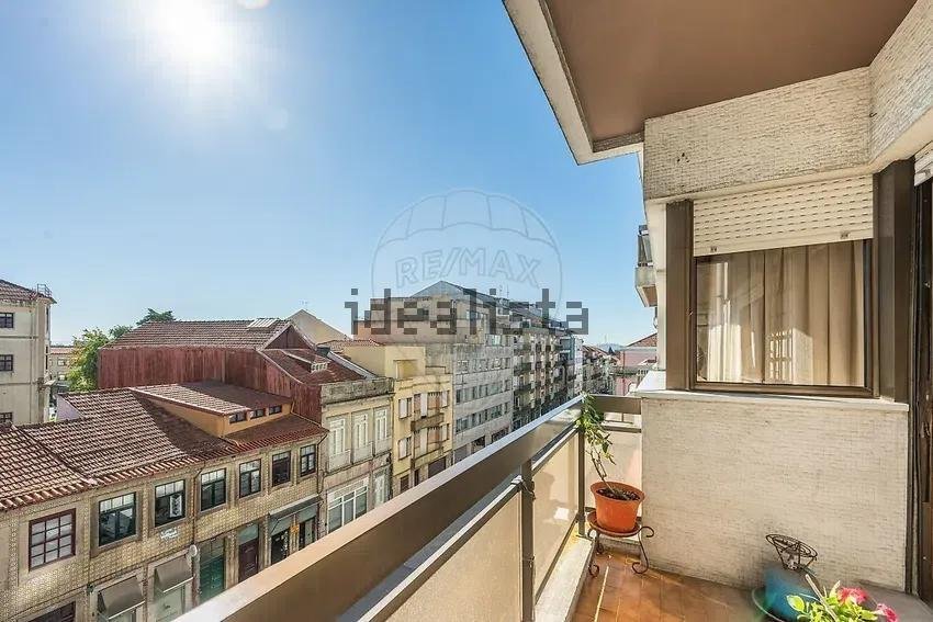 Apartment in Cedofeita, Santo Ildefonso, Se, Miragaia, Sao Nicolau e Vitoria, Porto District, Portugal 1 - 18991036