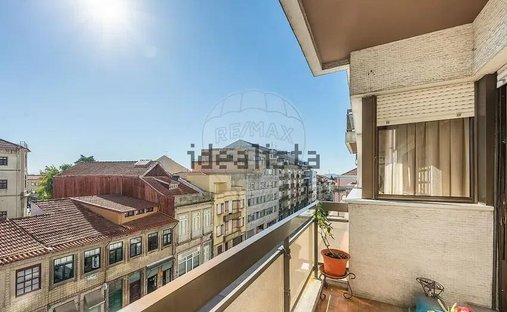 Apartment in Cedofeita, Santo Ildefonso, Se, Miragaia, Sao Nicolau e Vitoria, Porto District, Portugal 1
