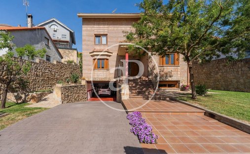 Villa in Cobena, Comunidad de Madrid, Spain 1