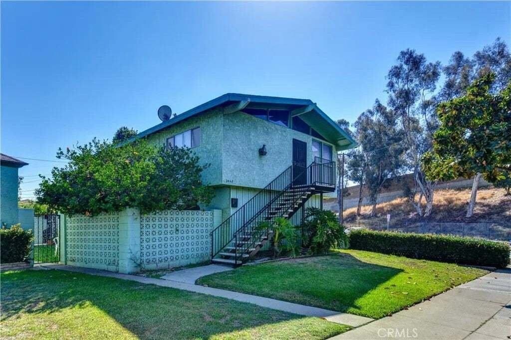 Monterey Park, California, United States 3 - 18990881