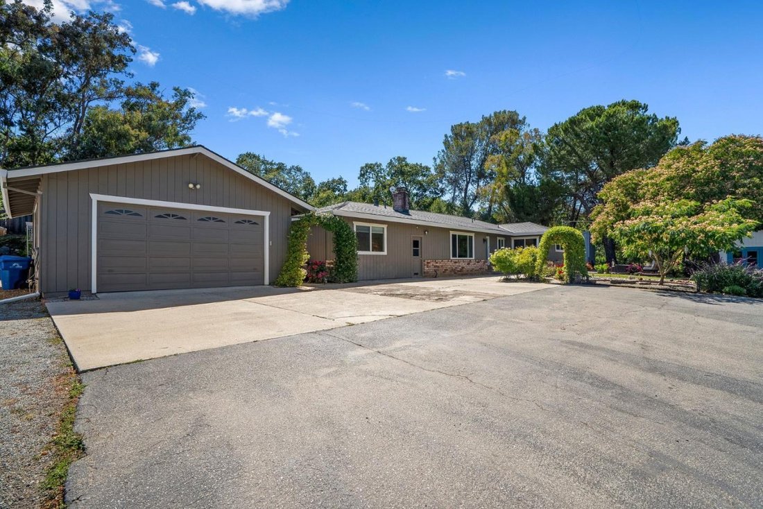 House in Gilroy, California, United States 4 - 18990896
