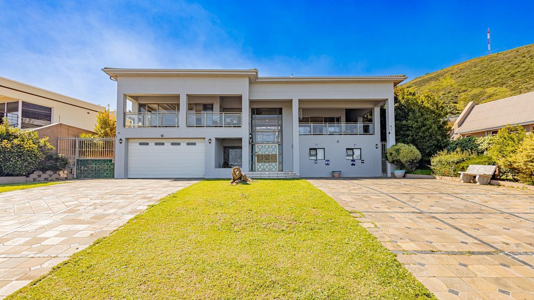 House in Plattekloof 3, Northern Suburbs, Cape Town 3 - 18991268