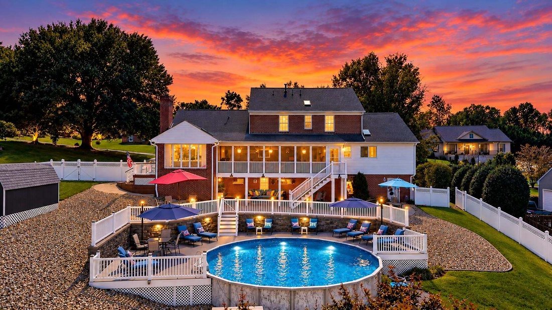 House in Fishersville, Virginia, United States 1 - 18990774