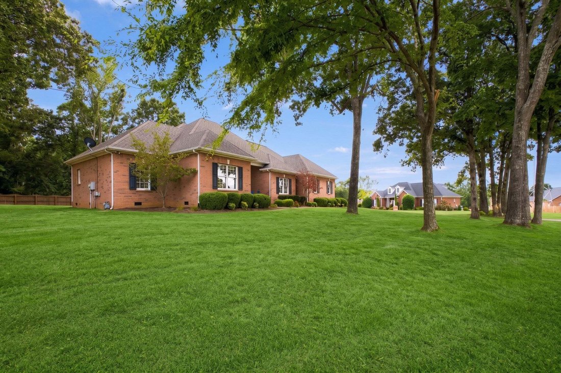 House in Bon Aqua, Tennessee, United States 2 - 18990797