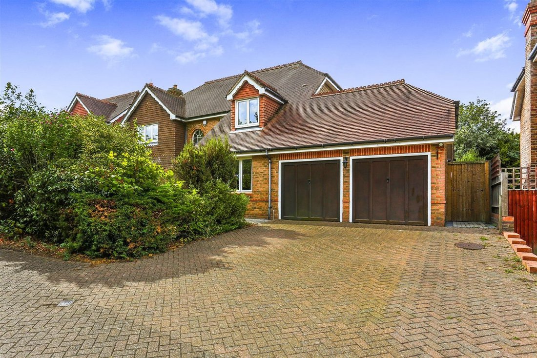House in Ewell Court, Epsom and Ewell, England 1 - 18991008