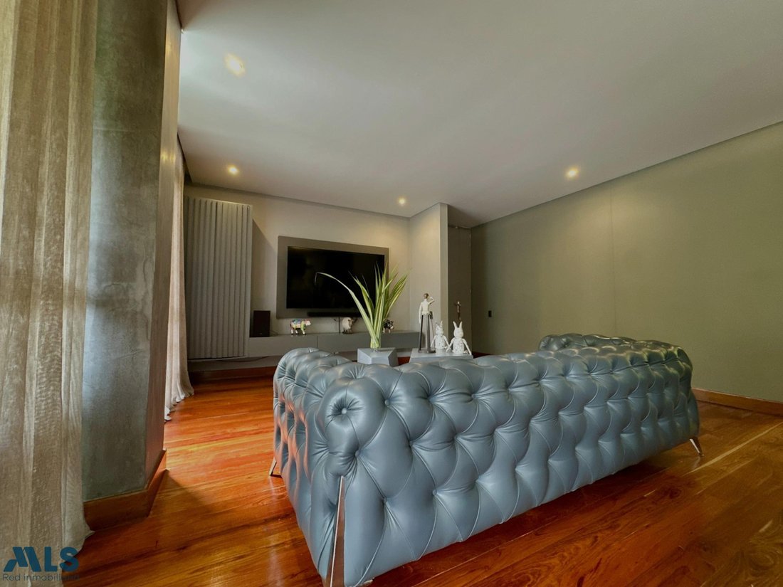 Apartment in Medellín, Antioquia, Colombia 4 - 18991264