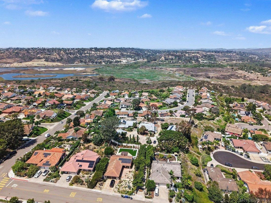 Solana Beach, California, United States 3 - 18990867