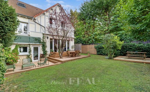 House in La Châtaigneraie-La Feuillaume Sud, La Celle-Saint-Cloud, France 1