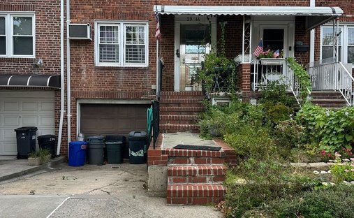 House in New York, New York, United States 1