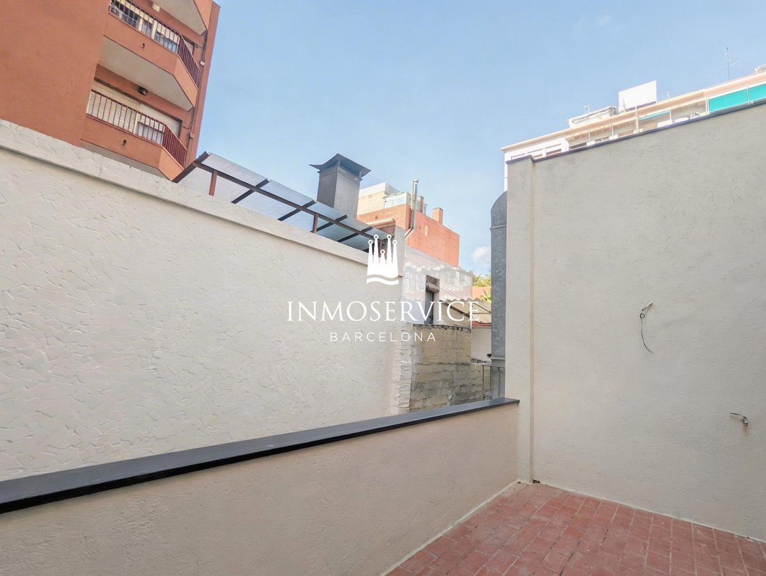 Les Corts, Barcelona, Spain 4 - 18991144