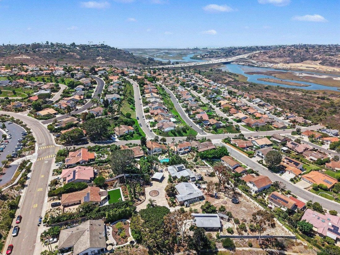 Solana Beach, California, United States 2 - 18990867