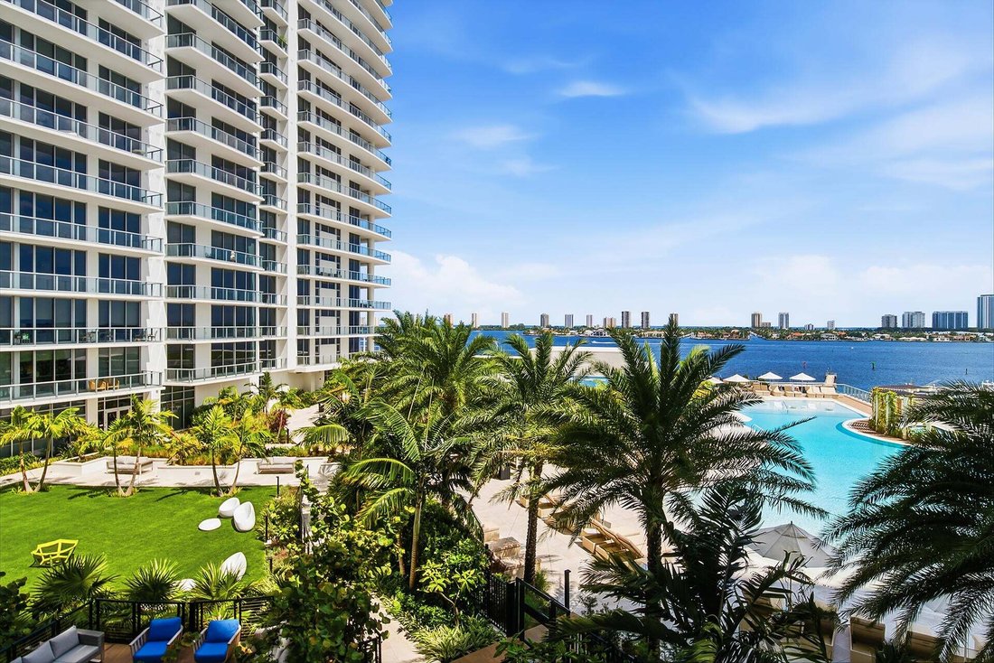 Condo in Lake Park, Florida, United States 1 - 18991105