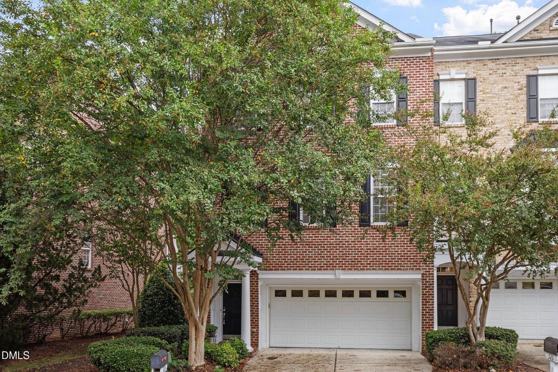 Townhouse in Cary, North Carolina, United States 1 - 18991137