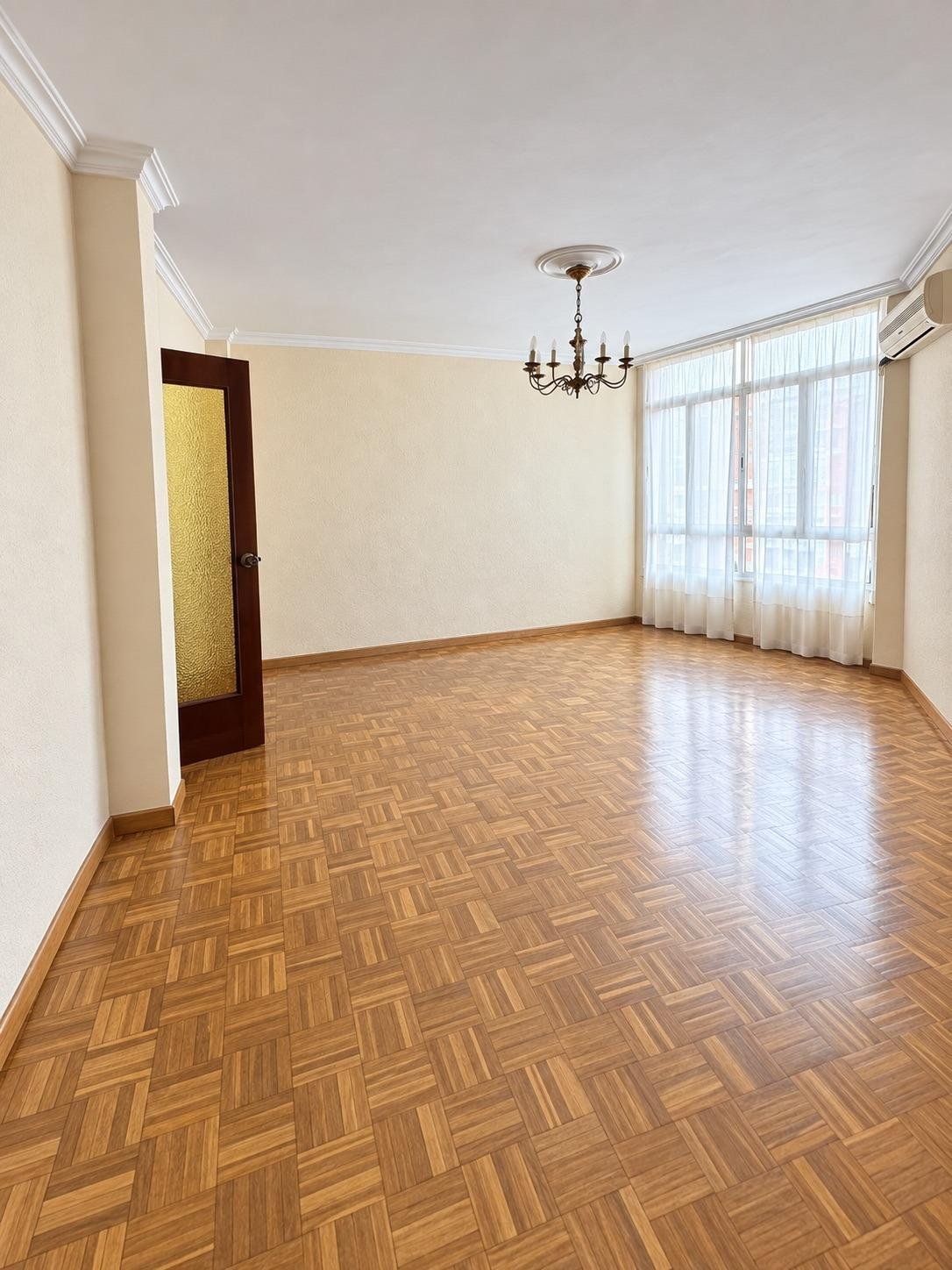 Apartment in Los Remedios, Seville, Spain 5 - 18991028