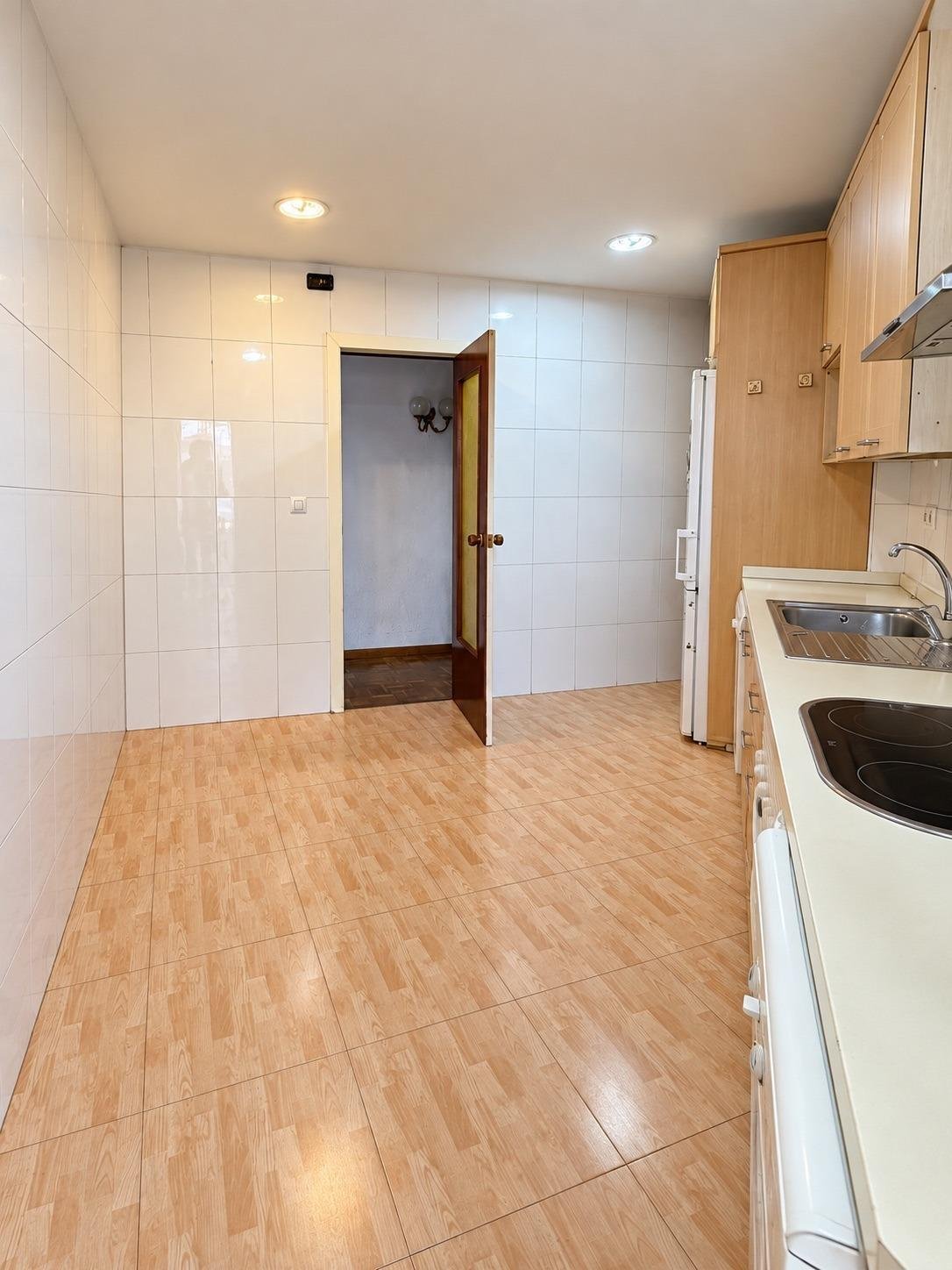 Apartment in Los Remedios, Seville, Spain 2 - 18991028