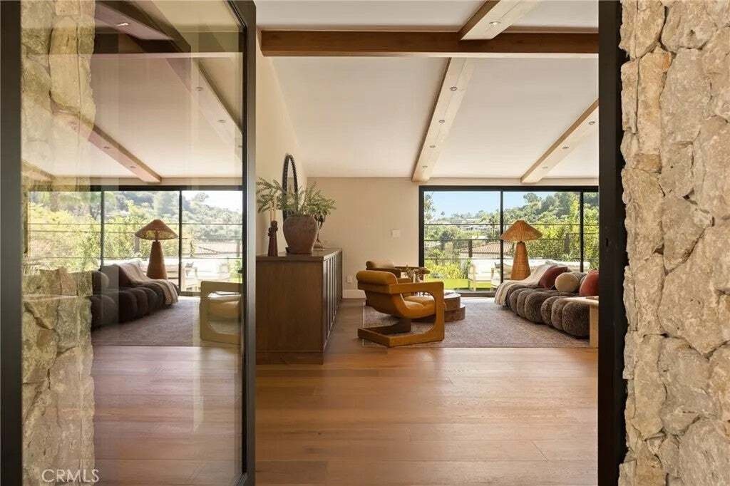 House in Los Angeles, California, United States 5 - 18990873